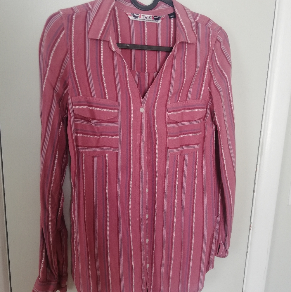 Striped button-down shirt with pockets